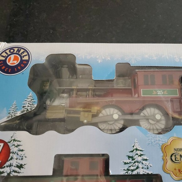 Lionel Toys Lionel Trains North Pole Central Ready To Play Battery